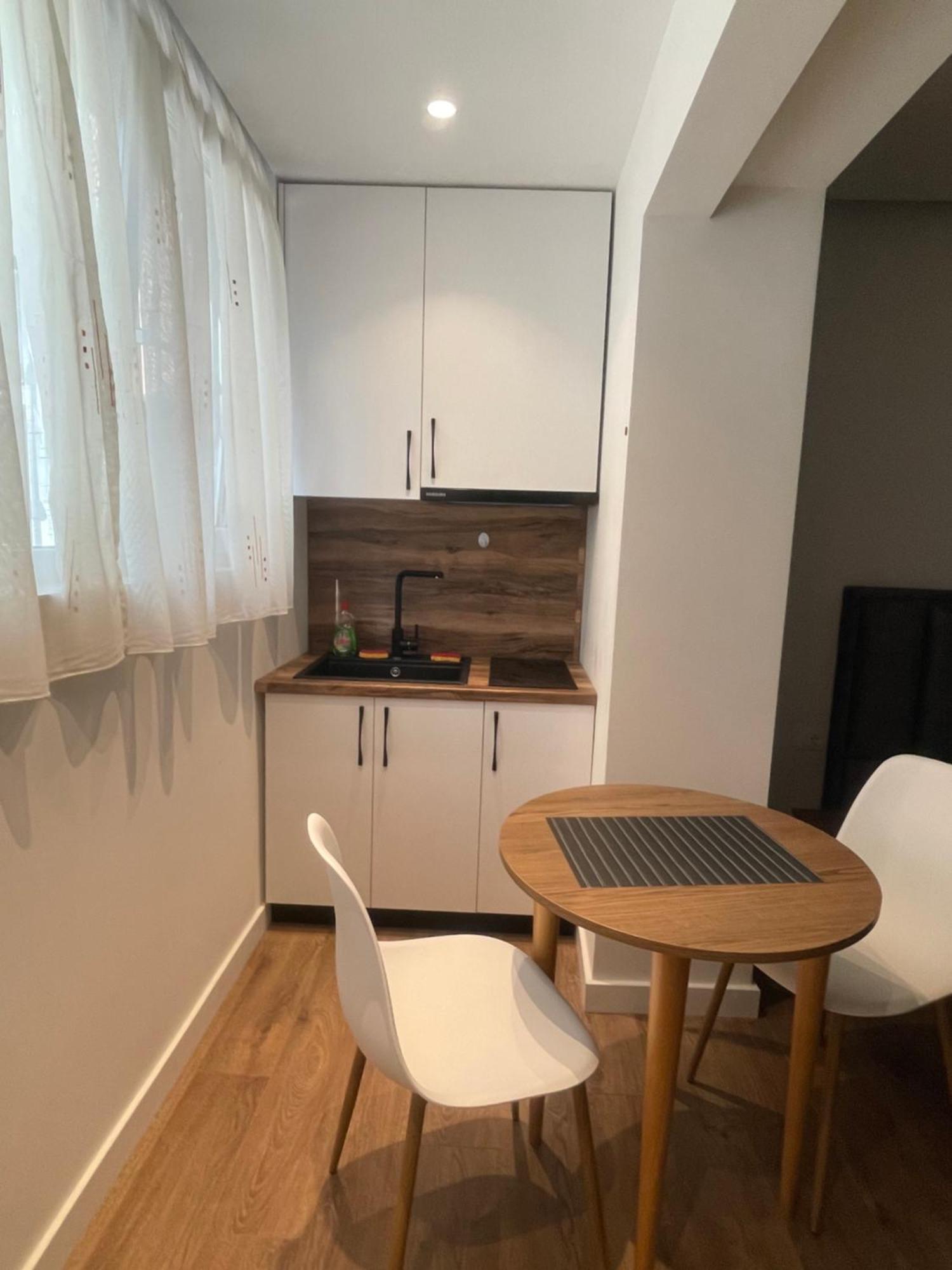 Downtown Apartment *